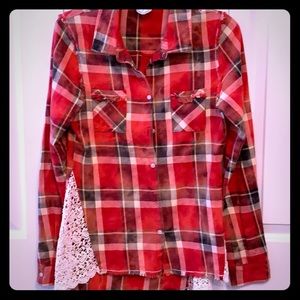 WHITE CROW flannel with lace inserts